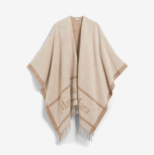 Poncho Max Mara arena_01